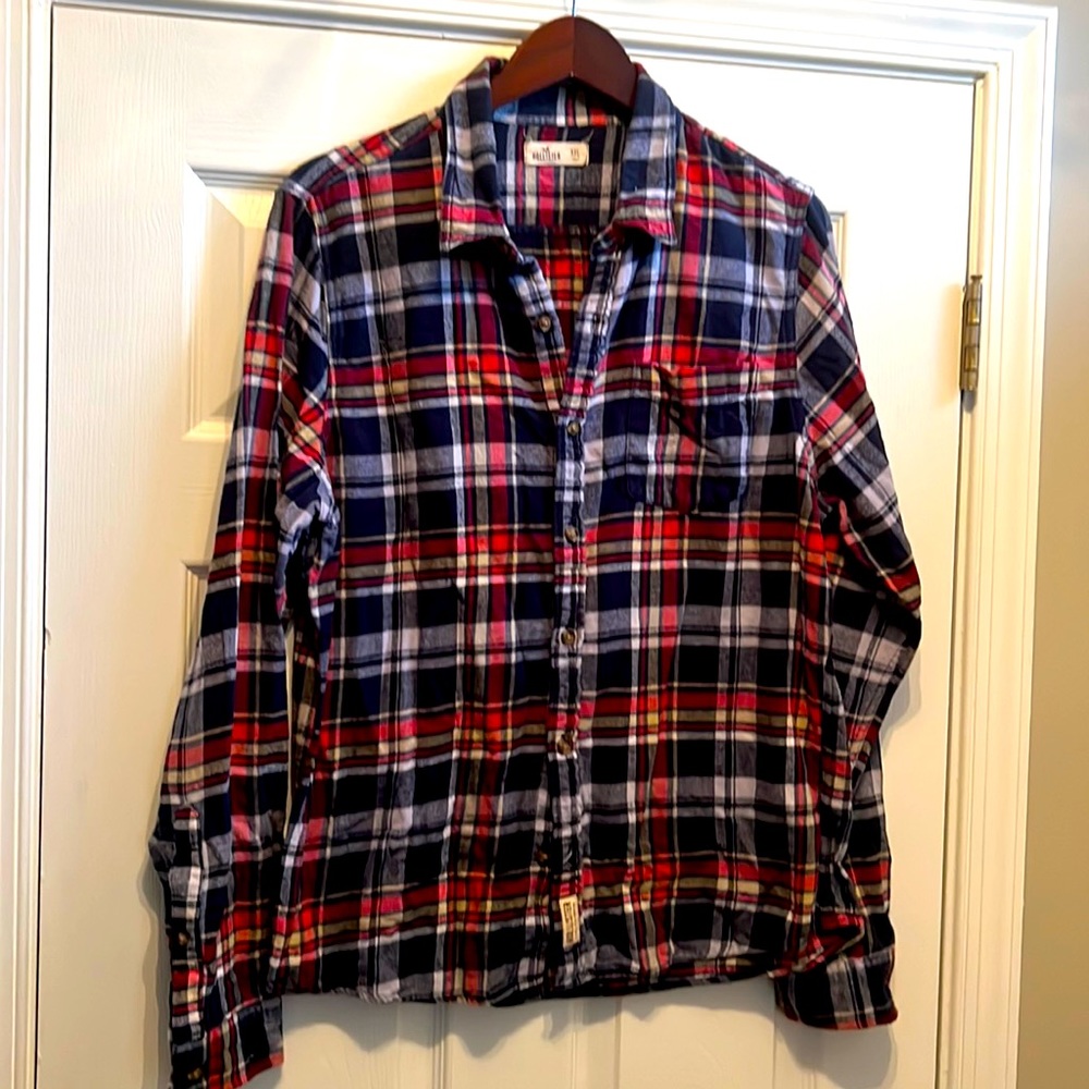 Genuine Hollister men’s XXL long sleeve flannel button up shirt!!